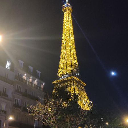 Апартаменты Eiffel Edge Escape 30 M From Eiffel Tower Париж Экстерьер фото